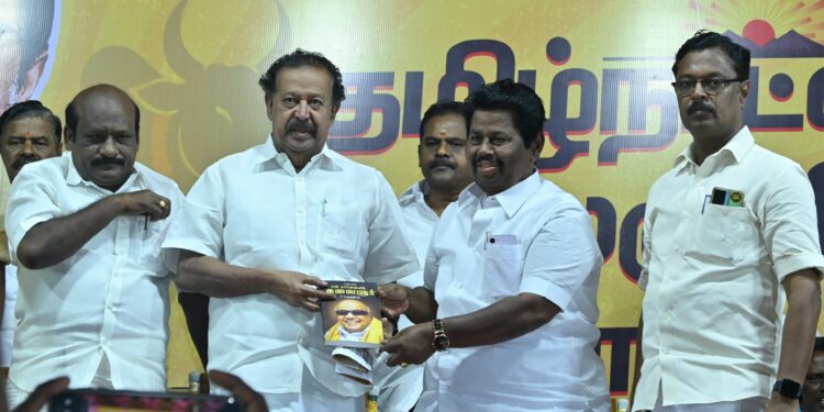 டெல்லியில் முக்காடு போட்டு வந்த எடப்பாடி தமிழ்நாட்டையே முக்காடு போட வைத்து விடுவார்