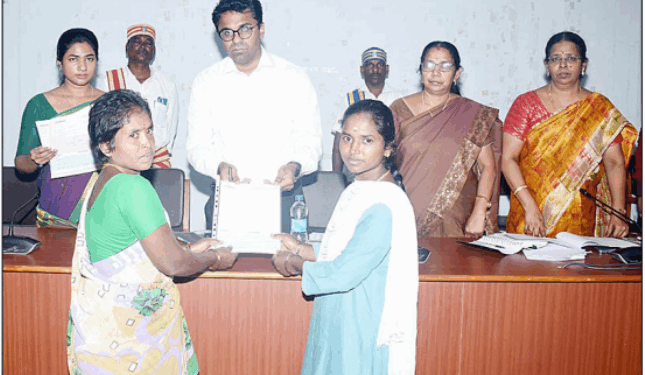 கள்ளக்குறிச்சி மாவட்டத்தில் குறைதீர் நாள் கூட்டத்தில் 424 மனுக்கள் குவிந்தன