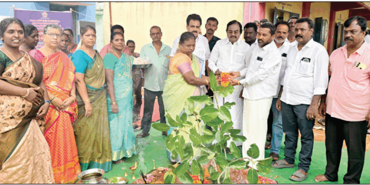 கீழ்பென்னாத்தூர் அடுத்த ஆராஞ்சி ஊராட்சியில் ரூ.36 லட்சத்தில் வகுப்பறை கட்டிடம் கட்ட பூமி பூஜை