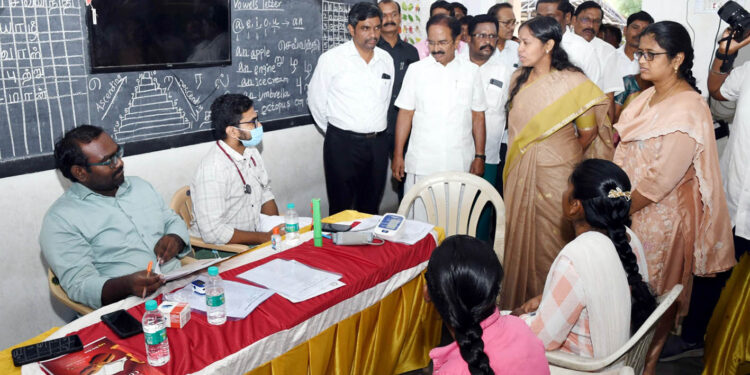 நலம் காக்கும் ஸ்டாலின் முகாமில் அமைச்சர் இரா.இராஜேந்திரன் ஆய்வு