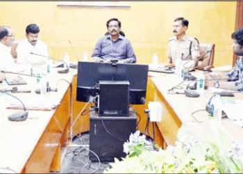 அண்ணாமலையார் கோயில் கார்த்திகை தீபத் திருவிழா: பேருந்துகள் இயக்கம் குறித்து போக்குவரத்து பொது மேலாளர்களுடன் மாவட்ட ஆட்சியர் ஆலோசனை