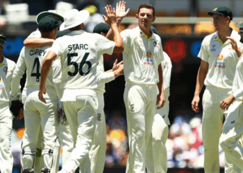 140 ஆண்டு கால ஆஷஸ் டெஸ்ட் வரலாற்றில் இதுபோன்ற சம்பவம்  நடந்ததே இல்லை..