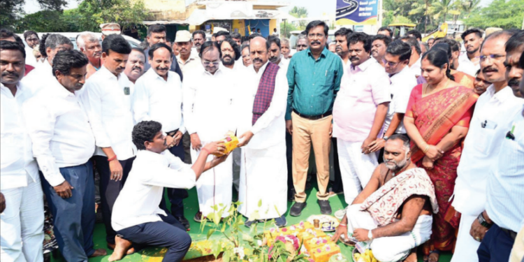 திருவண்ணாமலை மாவட்டத்தில் ரூ. 2204 கோடி மதிப்பீட்டில் 675 சாலைப் பணிகள் மேற்கொள்ளப்பட்டுள்ளன