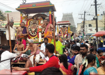 அண்ணாமலையார் உடனாகிய உண்ணாமுலை அம்மன் 14 கி.மீ. கிரிவலம்