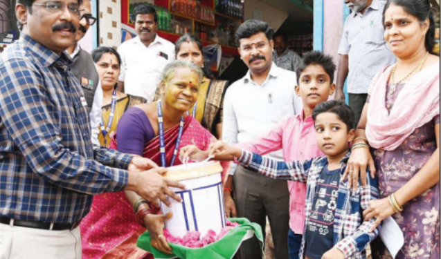 கொடிநாள் நிதி வசூல்; தி.மலை ஆட்சியர் தொடங்கி வைத்தார்