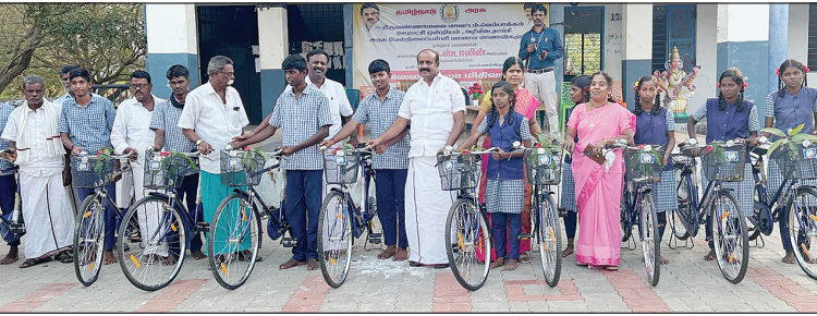 ‘அரசுப்பள்ளிகள் பெருமையின் அடையாளம்’