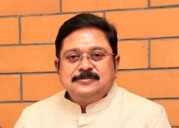 எம்.ஜி.ஆர்.இடத்தை தொட முடியாது: பிளாக் டிக்கெட்டை ஒழிக்க முடியாத விஜய் ஊழலை ஒழிக்கப்போகிறாரா?