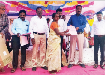 மனுநீதி நாள் முகாமில் ரூ. 9.5 லட்சம் நலத்திட உதவிகள்