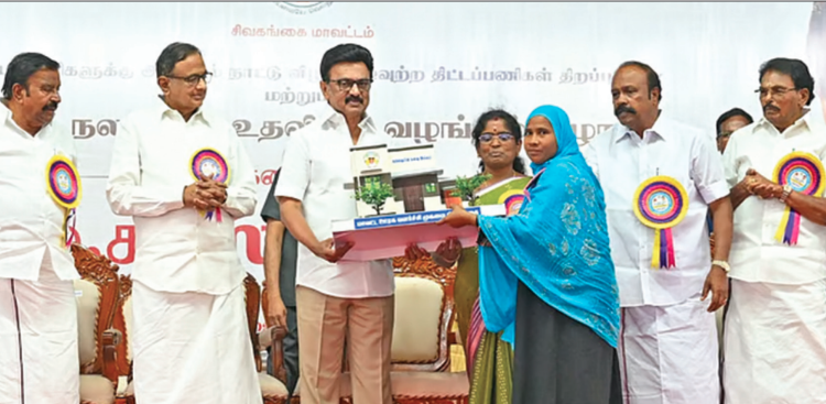 ‘மத்திய அரசுக்கு காந்தியும் பிடிக்காது, மக்கள் நல்லா இருந்தாலும் பிடிக்காது…’