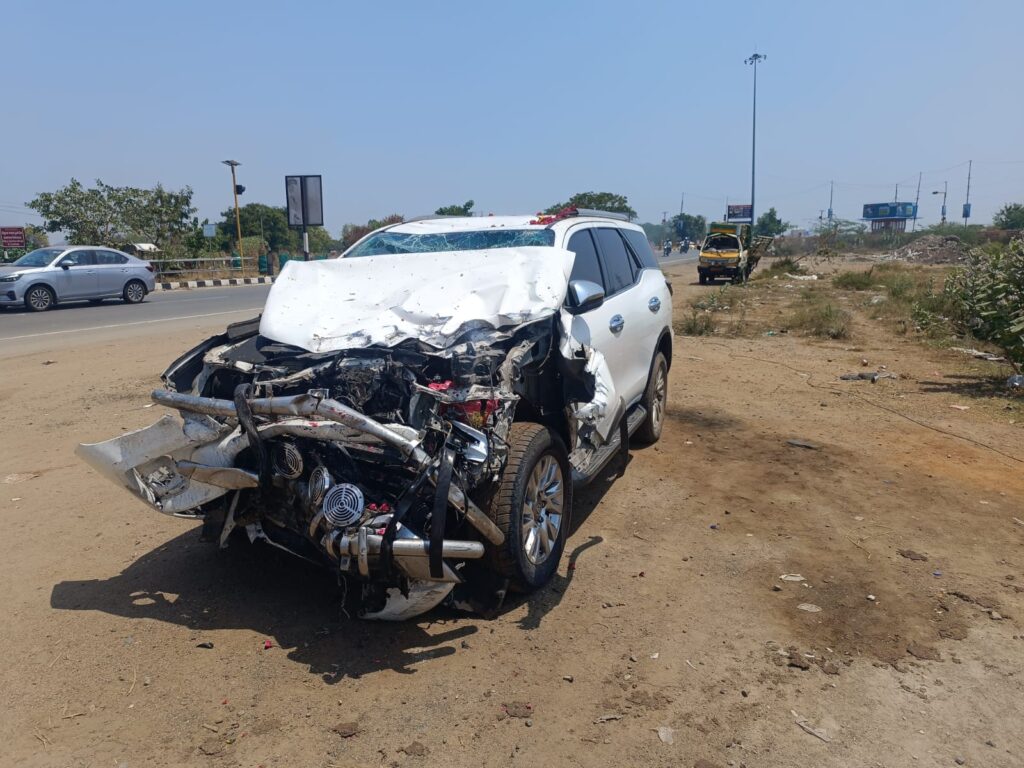 MLA Shanmugaiya Brother Accident