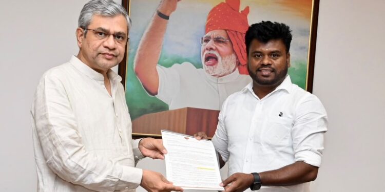 Anandan Ayyasamy - Ashwini Vaishnaw Railway Minister,