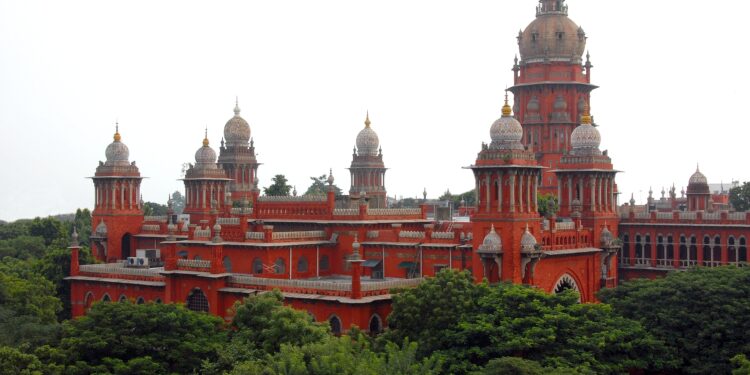 அரசு, அமைச்சர்களை விமர்சிப்பது பொது அமைதிக்கு எதிரான குற்றமல்ல
