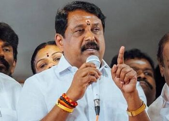 பருவமழைக்கு முன்பே ஏரி, குளங்களைத் தூர்வார வேண்டும்