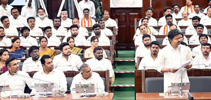 அரசு, கல்வி நிறுவனங்களில் தமிழ்த்தாய் வாழ்த்து முதலில் பாட வேண்டும்
